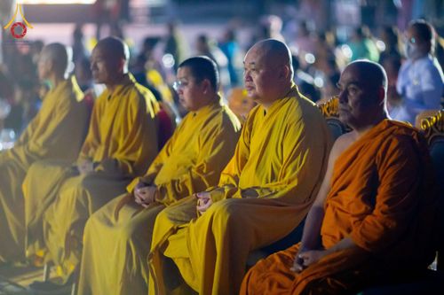 ภาพ No.210459:วันเสาร์ที่ 8 มีนาคม พ.ศ. 2568 พิธีจุดประทีป โครงการบรรพชาสามเณรชาวเนปาล 500 รูป ณ ชาตสถานอุทยานลุมพินีวัน ที่ประสูติขององค์สมเด็จพระสัมมาสัมพุทธเจ้า ลุมพินี ประเทศเนปาล