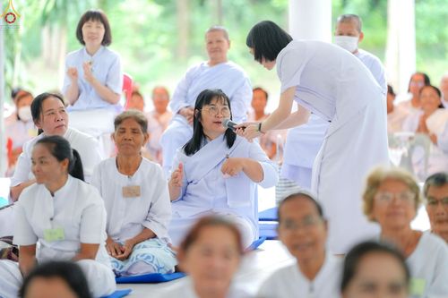 ภาพ No.247842:วันที่ 19-21 กันยายน พ.ศ. 2568 โครงการอบรมอุบาสิกาแก้ว รุ่นที่ 2 ณ ศูนย์ปฏิบัติธรรมจังหวัดบุรีรัมย์