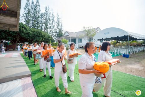 ภาพ No.215931:วันพฤหัสบดีที่ 3 เมษายน พ.ศ. 2568 พิธีบรรพชาสามเณร ภาคฤดูร้อน รุ่นที่ 15  บูชาธรรมหลวงพ่อธัมมชโย 81 ปี 81 รูป ณ ศูนย์ปฏิบัติธรรมสวนผึ้ง จ.ราชบุรี