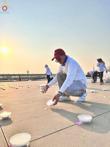 ภาพ No.59618:V.39 ทุ่มสุดใจ ธรรมชัย 80 ปี การเตรียมงาน การปฏิบัติงาน ของเจ้าหน้าที่หน่วยงานต่างๆ เพื่อพิธีฉลองอายุวัฒนมงคล 80 ปี หลวงพ่อธัมมชโย และรับถวายมหาสังฆทาน 10,000 กว่าวัดทั่วประเทศ ในวันคุ้มครองโลก จันทร์ที่ 22 เมษายน พ.ศ. 2567