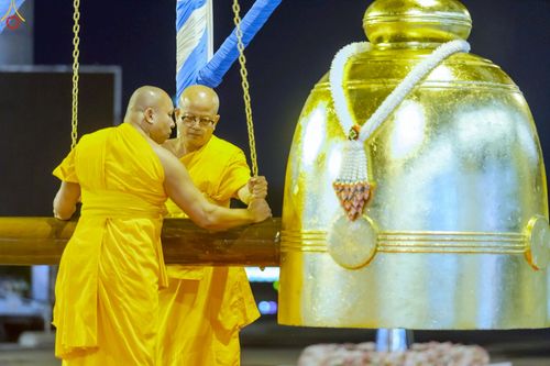 ภาพ No.244384:วันที่ 7 กันยายน พ.ศ. 2568 พิธีฉลองชัยสวดมนต์บทธัมมจักกัปปวัตตนสูตร 7,681,108,108 จบ ณ มหารัตนวิหารคด วัดพระธรรมกาย