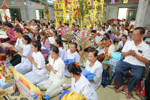 ภาพ No.170148:พิธีทอดกฐิน ณ วัดถ้ำสะแกทอง อ.หนองวัวซอ จ.อุดรธานี ในโครงการกฐินสามัคคีทั่วไทย 30,000 วัด บูชาธรรม 80 ปี หลวงพ่อธัมมชโย โดยคณะศิษยานุศิษย์วัดพระธรรมกาย วันที่ 27 ตุลาคม พ.ศ. 2567