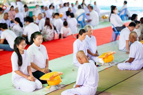 ภาพ No.101315:พิธีบรรพชาธรรมทายาท ในโครงการอุปสมบทบูชาธรรม มหาปูชนียาจารย์ พ.ศ. 2566 ณ วัดท่าสุวรรณ จ.ราชบุรี วันที่ 6 ธันวาคม พ.ศ. 2566