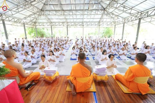 ภาพ No.154982:โครงการอุบาสกแก้ว อุบาสิกาแก้ว รุ่นที่ 2 ตัวแทนทอดกฐินสามัคคีทั่วไทย 30,000 วัด บูชาธรรม 80 ปี หลวงพ่อธัมมชโย จังหวัดบุรีรัมย์ ระหว่างวันที่ 13-15 กันยายน พ.ศ. 2567