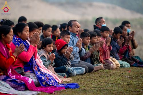 ภาพ No.130951:Photo Story ปฐมบรรพชาชาวพุทธมาร์มา Episode 4/5 วันที่ 13 กุมภาพันธ์พ.ศ. 2567 ณ วัดธัมจักร อรัญกุฏิ บังกลาเทศ