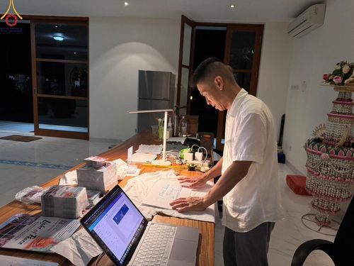 ภาพ No.152715:การเตรียมงานของเจ้าหน้าที่แผนกต่างๆ เพื่องานจุดโคมประทีปที่ ARMA MUSEUM บาหลี ประเทศอินโดนีเซีย งานจัดวันเสาร์ที่ 21 กันยายน พ.ศ. 2567