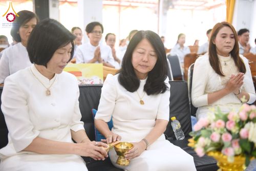 ภาพ No.173730:พิธีทอดกฐิน วัดเขาดินใต้ จ.สระบุรี ในโครงการกฐินสามัคคีทั่วไทย 30,000 วัด บูชาธรรม 80 ปี หลวงพ่อธัมมชโย โดยคณะศิษยานุศิษย์วัดพระธรรมกาย วันที่ 7 พฤศจิกายน พ.ศ. 2567