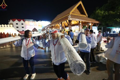 ภาพ No.126749:V.30 เต็มที่ เพื่อโคราช การเตรียมงาน ปฏิบัติงาน และเก็บงาน ของเจ้าหน้าที่หน่วยงานต่างๆ ทุกภาคส่วน เพื่อพิธีทำบุญเมืองนครราชสีมา ฉลอง 556 ปี ตักบาตรพระ 10,000 รูป ในวันเสาร์ที่ 2 มีนาคม พ.ศ.2567 ณ อนุสาวรีย์ท้าวสุรนารี จ.นครราชสีมา จัดโดย คณะสงฆ์จังหวัดนค