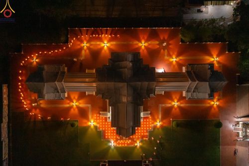 ภาพ No.138719:รัฐบาลประเทศเนปาล โดยการสนับสนุนจากวัดไทยลุมพินี และวัดพระธรรมกาย จัดงานพุทธชยันตีถวายเป็นพุทธบูชา ณ วิหารมายาเทวี ลุมพินี สถานที่ประสูติแห่งองค์สมเด็จพระสัมมาสัมพุทธเจ้า ประเทศเนปาล เนื่องในวันวิสาขบูชาที่ 22-23 พฤษภาคม พ. ศ. 2567