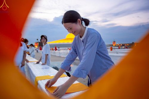 ภาพ No.218918:วันที่ 18-20 เมษายน พ.ศ. 2568 การเตรียมงานในลานธรรม , วิหารคด เพื่องานวันคุ้มครองโลก 22 เมษายน พศ. 2568