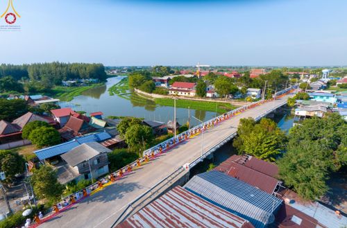 ภาพ No.110370:พิธีต้อนรับพระธรรมยาตรา ในโครงการธรรมยาตรากตัญญูบูชา มหาปูชนียาจารย์ พระมงคลเทพมุนี(สด จนฺทสโร) พระผู้ปราบมาร อนุสรณ์สถาน 7 แห่ง ปีที่ 12 วันที่ 11 มกราคม พ.ศ. 2567 ณ อนุสรณ์สถานลำดับที่ 3 สถานที่เกิดใหม่ในเพศสมณะ วัดสองพี่น้อง จ.สุพรรณบุรี