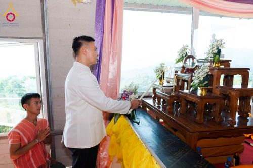 ภาพ No.175603:พิธีทอดกฐิน วัดพระธรรมจาริกบ้านต่อปล้าคี ตำบลแม่สอง อำเภอท่าสองยาง จังหวัดตาก ในโครงการกฐินสามัคคีทั่วไทย 30,000 วัด บูชาธรรม 80 ปี หลวงพ่อธัมมชโย โดยคณะศิษยานุศิษย์วัดพระธรรมกาย วันที่ 15 พฤศจิกายน พ.ศ. 2567