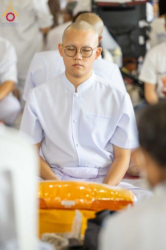 ภาพ No.321294:วันเสาร์ที่ 11 เมษายน พ.ศ.2569 พิธีขอขมาและมอบผ้าไตร โครงการอุปสมบทหมู่ บูชาธรรมหลวงพ่อธัมมชโย พ.ศ.2569 โครงการอุปสมบทหมู่ธรรมทายาท ระดับอุดมศึกษา รุ่น 53 (ภาคฤดูร้อน) ณ วัดพระธรรมกาย ปทุมธานี