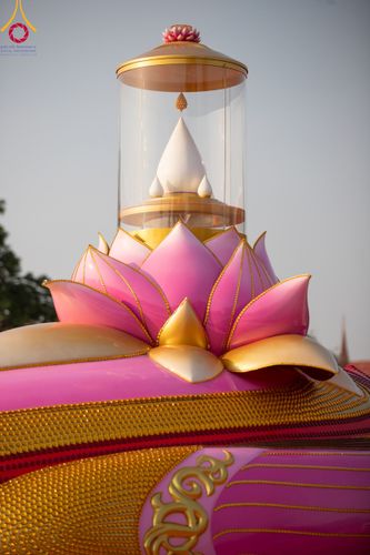 ภาพ No.111991:พิธีจุดประทีปถวายเป็นพุทธบูชา และบูชาธรรมมหาปูชนียาจารย์ พระมงคลเทพมุนี(สด จนฺทสโร) ในโครงการธรรมยาตรา กตัญญูบูชา มหาปูชนียาจารย์ พระมงคลเทพมุนี(สด จนฺทสโร) พระผู้ปราบมาร อนุสรณ์สถาน 7 แห่ง ปีที่ 12 วันที่ 14 มกราคม พ.ศ. 2567 ณ วัดสองพี่น้อง อ.สองพี่น้อง