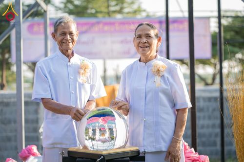 ภาพ No.178947:พิธีทอดกฐิน ณ ศูนย์ธุดงคสถานบ้านหมี่ อ.บ้านหมี่ จ.ลพบุรี ในโครงการกฐินสามัคคีทั่วไทย 30,000 วัด บูชาธรรม 80 ปี หลวงพ่อธัมมชโย โดยคณะศิษยานุศิษย์วัดพระธรรมกาย วันที่ 10 พฤศจิกายน พ.ศ. 2567