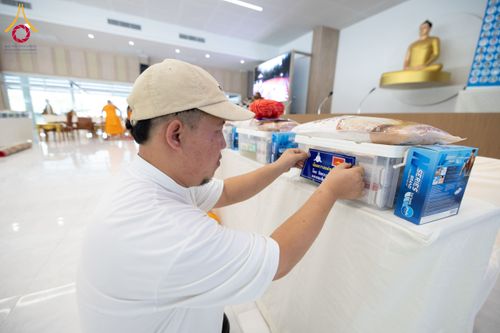 ภาพ No.212409:วันเสาร์ที่ 22 มีนาคม พ.ศ. 2568 พิธีถวายสังฆทานแด่คณะสงฆ์ 323 วัด ปีที่ 21 ครั้งที่ 175 พิธีมอบกองทุนหนุนแรงใจช่วยครูใต้ ปีที่ 18 ครั้งที่ 139 และพิธีทำบุญอุทิศส่วนกุศลให้ผู้วายชนม์ ณ ศูนย์ปฏิบัติธรรมภาคใต้ อำเภอบางกล่ำ จังหวัดสงขลา