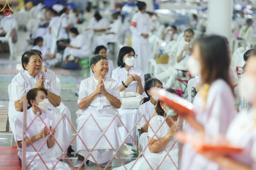 ภาพ No.88928:พิธีทอดผ้าป่าสมทบกฐินครั้งที่ 2 วันศุกร์ที่ 29 กันยายน พ.ศ. 2566 วันเพ็ญขึ้น 15 ค่ำ เดือน 10 ณ ห้องแก้วสารพัดนึก 1 วัดพระธรรมกาย