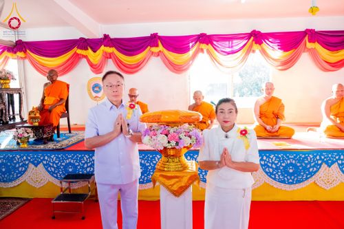 ภาพ No.197425:พิธีทอดผ้าป่าทำนุบำรุงศาสนสถาน ณ วัดโบสถ์(บน) ตำบลบางคูเวียง อำเภอบางกรวย จังหวัดนนทบุรี ในโครงการธรรมยาตรา กตัญญูบูชา มหาปูชนียาจารย์ พระมงคลเทพมุนี(สด จนฺทสโร) พระผู้ปราบมาร อนุสรณ์สถาน 7 แห่ง ปีที่ 13 วันที่ 17 มกราคม พ.ศ. 2568