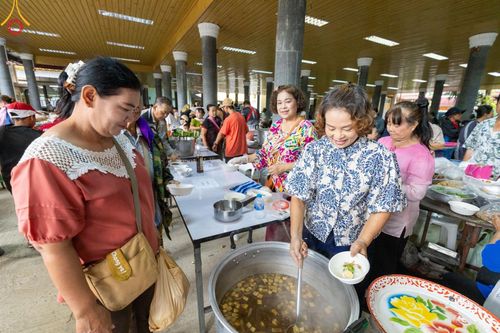 ภาพ No.165949:พิธีทอดกฐิน ณ วัดท่าเรือ ต.ท่าเรือ อ.ท่ามะกา จ.กาญจนบุรี ในโครงการกฐินสามัคคีทั่วไทย 30,000 วัด บูชาธรรม 80 ปี หลวงพ่อธัมมชโย โดยคณะศิษยานุศิษย์วัดพระธรรมกาย วันที่ 20 ตุลาคม พ.ศ. 2567