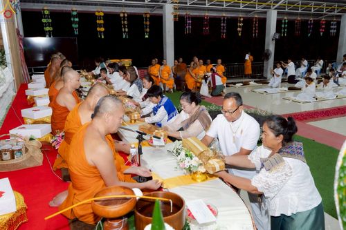 ภาพ No.234192:พิธีมุทิตาสักการะ "พระสิริรัตนเมธี" เจ้าคณะจังหวัดเลย ,พิธีถวายไทยธรรม ๙ วัด และพิธีทอดผ้าป่าเพื่อสร้างทุกสิ่ง  ในวาระทำบุญครบรอบ ๑๐ ปี ณ ศูนย์ปฏิบัติธรรมแก้วภูเรือ อ.ภูเรือ จ.เลย