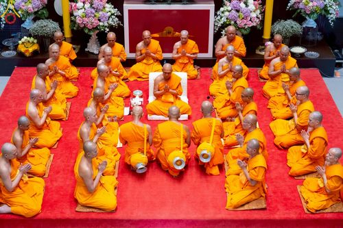 ภาพ No.217436:วันเสาร์ที่ 12 เมษายน พ.ศ. 2568 พิธีอุปสมบท ในโครงการอุปสมบทหมู่ บูชาธรรมหลวงพ่อธัมมชโย, โครงการธรรมทายาท ระดับอุดมศึกษา รุ่นที่ 52 ,  โครงการบวชพระนานาชาติ AEC & WAB CEO รุ่นที่ 4 ณ วัดพระธรรมกาย