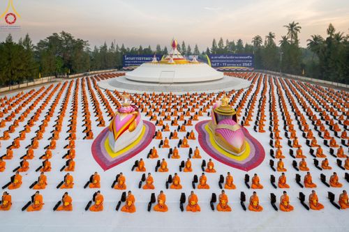 ภาพ No.108181:พระธรรมยาตราร่วมปฏิบัติธรรม และถ่ายภาพหมู่ประวัติศาสตร์ วันที่ 8 มกราคม พ.ศ. 2567  ณ อนุสรณ์สถานบางนางแท่น จ.นครปฐม