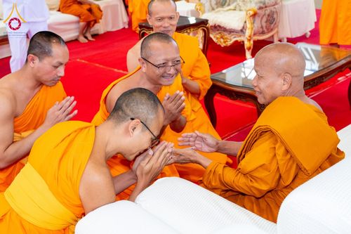 ภาพ No.185230:พิธีถวายมหาสังฆทาน 1,000 วัด ในวาระอายุวัฒนมงคล 84 ปี หลวงพ่อทัตตชีโว วันอาทิตย์ที่ 22 ธันวาคม พ.ศ. 2567 ณ สภาธรรมกายสากล วัดพระธรรมกาย