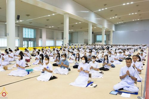 ภาพ No.84305:พิธีเจริญพระพุทธมนต์ ปฏิบัติธรรม เจริญสมาธิภาวนา เพื่อถวายพระพรชัยมงคล และถวายพระราชกุศลแด่พระบาทสมเด็จพระปรเมนทรรามาธิบดีศรีสินทรมหาวชิราลงกรณ พระวชิรเกล้าเจ้าอยู่หัว เนื่องในวันเฉลิมพระชนมพรรษา วันที่ 28 กรกฎาคม พ.ศ. 2566