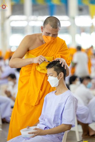 ภาพ No.78764:พิธีปลงผมนาคธรรมทายาท โครงการอบรมยุวธรรมทายาท มัชฌิมธรรมทายาท และธรรมทายาทรุ่นอุดมศึกษา ณ สภาธรรมกายสากล วัดพระธรรมกาย วันเสาร์ที่ 1 เมษายน พ.ศ. 2566