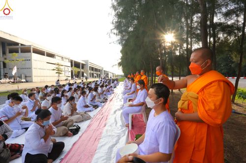 ภาพ No.82598:พิธีตัดปอยผมและปลงผมนาคธรรมทายาท ในโครงการอุปสมบทหมู่ธรรมทายาทพุทธศาสตร์สากล รุ่นที่ 7 (ภาคฤดูฝน) วันอาทิตย์ที่ 11 มิถุนายน พ.ศ. 2566 ณ  วัดพระธรรมกาย