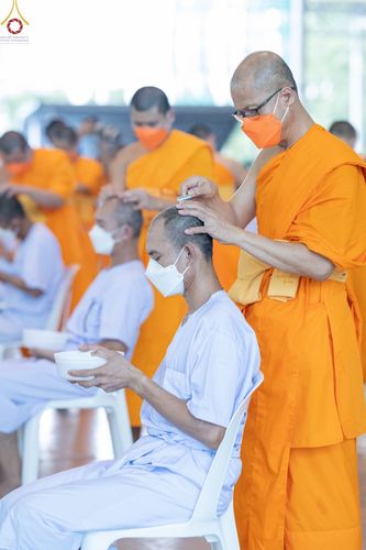 ภาพ No.63644:พิธีปลงผมนาคธรรมทายาท โครงการอุปสมบทบูชาธรรม มหาปูชนียาจารย์ประจำปี 2565 วันที่ 19 พฤศจิกายน พ.ศ. 2565 ณ สภาธรรมกายสากล วัดพระธรรมกาย