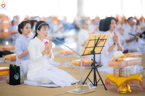 ภาพ No.343120:วันที่ 13 สิงหาคม พ.ศ.2569 พิธีบุพเปตพลี ครั้งที่ 186 ร่วมอุทิศส่วนกุศล แด่หมู่ญาติผู้ล่วงลับไปแล้ว และเป็นปัจจัยสนับสนุน การเผยแผ่พระพุทธศาสนา ณ หอฉันคุณยายอาจารย์ วัดพระธรรมกาย