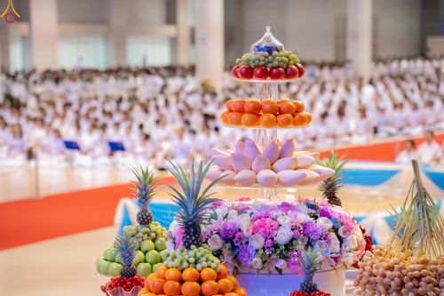 ภาพ No.337871:วันอาทิตย์ต้นเดือน 5 กรกฎาคม พ.ศ.2569 พิธีบูชาข้าวพระ ณ สภาธรรมกายสากล วัดพระธรรมกาย