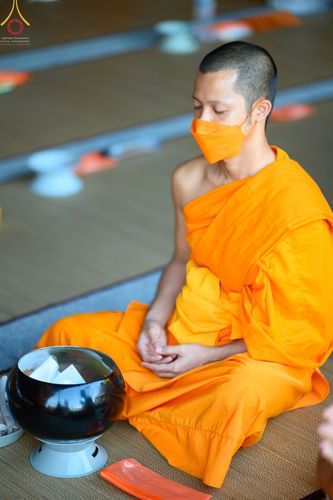 ภาพ No.69288:พิธีถวายภัตตาหารเป็นสังฆทาน แด่คณะพระธรรมยาตราฯ ในโครงการธรรมยาตราฯ ปีที่ 11 ณ อนุสรณ์สถานมหาวิหารพระมงคลเทพมุนี อ.สองพี่น้อง จ.สุพรรณบุรี วันที่ 4 และ 5 มกราคม พ.ศ. 2566