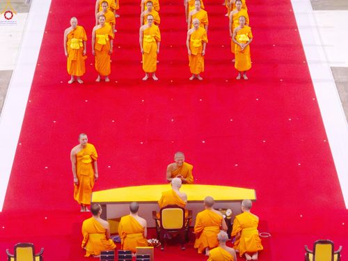ภาพ No.338989:วันอาทิตย์ที่ 12 กรกฎาคม พ.ศ.2569 พิธีมุทิตาผู้สอบได้เปรียญธรรม ประโยค 1-2 ถึง ป.ธ.9 และ บ.ศ.1-2 ถึง บ.ศ.6 สำนักศาสนศึกษาวัดพระธรรมกาย ประจำปี 2569, พิธีมอบตราตั้งแต่งตั้งอาจารย์ใหญ่ สำนักศาสนศึกษาวัดพระธรรมกาย