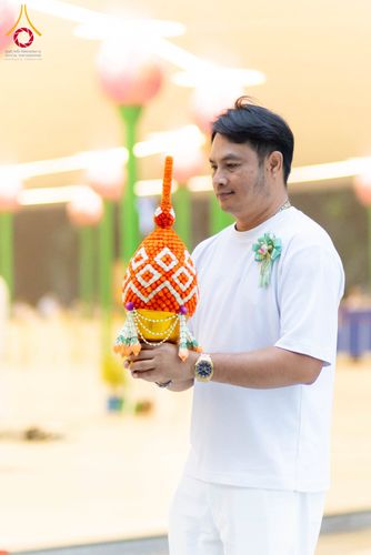 ภาพ No.298079:วันเสาร์ที่ 17 มกราคม พ.ศ. 2569 พิธีบรรพชาอุปสมบท โครงการอุปสมบทหมู่ บูชาธรรมครบ 117 ปี คุณยายอาจารย์มหารัตนอุบาสิกาจันทร์ ขนนกยูง  ณ อุโบสถพระไตรปิฎก วัดพระธรรมกาย