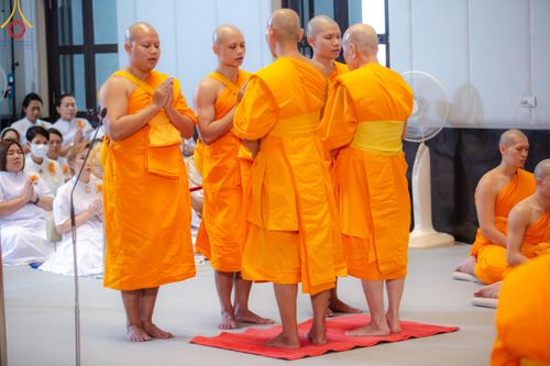 ภาพ No.137818:พิธีอุปสมบทสามเณรอุทิศชีวิต 11 รูป วันวิสาขบูชา พุธที่ 22 พฤษภาคม พ.ศ.2567 ณ อุโบสถ วัดพระธรรมกาย