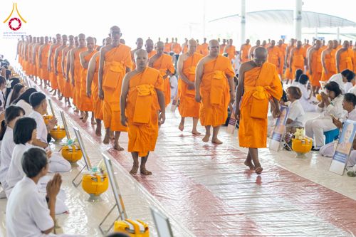 ภาพ No.321413:วันเสาร์ที่ 11 เมษายน พ.ศ.2569 พิธีขอบรรพชา พิธีขอสรณคมณ์และศีล, พิธีถวายบาตร พิธีอุปสมบท โครงการอุปสมบทหมู่ บูชาธรรมหลวงพ่อธัมมชโย พ.ศ.2569 โครงการอุปสมบทหมู่ธรรมทายาท ระดับอุดมศึกษา รุ่น 53 (ภาคฤดูร้อน) ณ วัดพระธรรมกาย ปทุมธานี