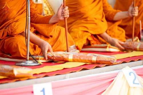 ภาพ No.318029:วันเสาร์ที่ 4 เมษายน พ.ศ. 2569 งานทำบุญเมืองใจกลางอยุธยา  ตักบาตรพระ 1,109 รูป ณ ถนนชีกุน หน้าวัดมหาธาตุ และวัดราชบูรณะ