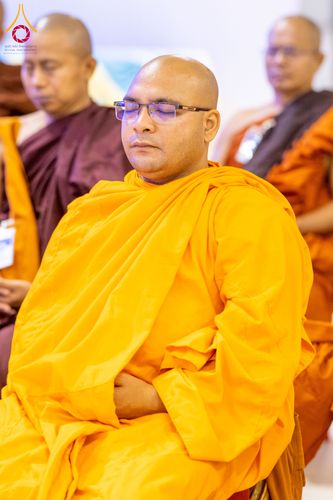 ภาพ No.325639:วันที่ 26 เมษายน พ.ศ.2569 กิจกรรมงานบุญวันอาทิตย์ สาธุชนปฏิบัติธรรมร่วมกัน ณ ห้องแก้วสารพัด 1 วัดพระธรรมกาย ปทุมธานี