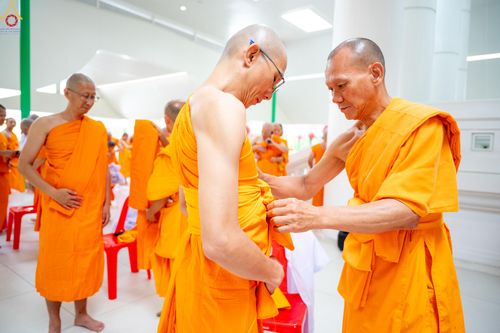 ภาพ No.338837:วันที่ 11 กรกฎาคม พศ.2569 พิธีบรรพชาอุปสมบท โครงการอุปสมบทหมู่ธรรมทายาทนานาชาติ  IDOP รุ่นที่ 21 (ภาษาจีน)  จากประเทศจีน มาเลเซีย สิงคโปร์ และไต้หวัน , โครงการบรรพชาสามเณรโรงเรียนนานาชาติ รุ่นที่ 15