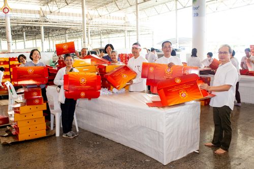 ภาพ No.320509:วันที่ 10 เมษายน พ.ศ.2569 การเตรียมกล่องไทยธรรม เพื่องานถวายมหาสังฆทาน 40,000 กว่าวัดทั่วประเทศ วันคุ้มครองโลก 22 เมษายน พ.ศ.2569 วัดพระธรรมกาย