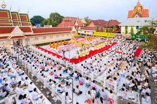 ภาพ No.296983:วันที่ 17 มกราคม พ.ศ. 2569 พิธีจุดประทีปถวายเป็นพุทธบูชา และบูชาธรรมมหาปูชนียาจารย์  ณ วัดโบสถ์บน ต.บางคูเวียง จ.นนทบุรี อนุสรณ์สถานลำดับที่ 4 สถานที่เกิดด้วยกายธรรม ในโครงการธรรมยาตรา กตัญญูบูชา มหาปูชนียาจารย์ พระมงคลเทพมุนี(สด จนฺทสโร) พระผู้ปราบมาร อ