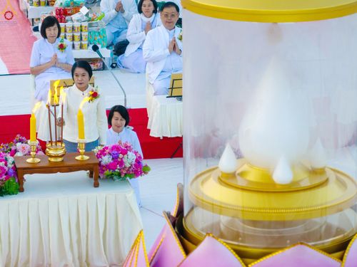 ภาพ No.292346:วันที่ 11 มกราคม พ.ศ. 2569 พิธีตักบาตรพระธรรมยาตรา ณ อนุสรณ์สถานคลองบางนางแท่น อ.สามพราน จ.นครปฐม ในโครงการธรรมยาตรา กตัญญูบูชา มหาปูชนียาจารย์ พระมงคลเทพมุนี(สด จนฺทสโร) พระผู้ปราบมาร อนุสรณ์สถาน 7 แห่ง ปีที่ 14