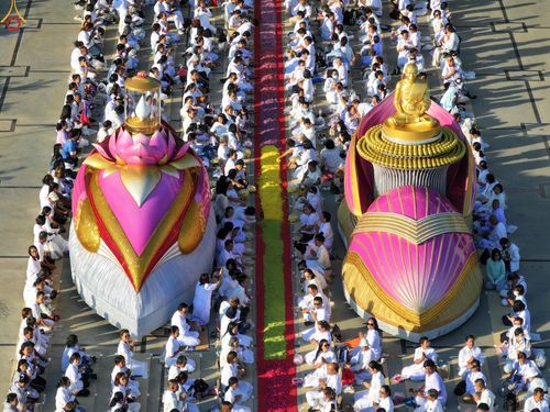 ภาพ No.279651:วันที่ 2 มกราคม พ.ศ.2569 พิธีต้อนรับพระธรรมยาตรา ครั้งที่ 1 ณ วัดพระธรรมกาย (วิหารหลวงปู่ - พระมหาธรรมกายเจดีย์)