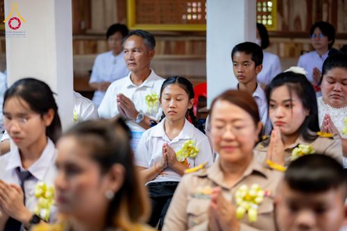 ภาพ No.303367:วันที่ 23 มกราคม พ.ศ. 2569 พิธีเจริญพุทธมนต์ปฏิบัติธรรม มอบทุนการศึกษา  ถวายสังฆทาน 109 วัด เพื่อถวายเป็นพุทธบูชา เพื่อขับเคลื่อนโครงการหมู่บ้านรักษาศีล 5 โดยคณะสงฆ์จังหวัดนครปฐม คณะศิษยานุศิษย์วัดพระธรรมกาย โครงการธรรมยาตรา ปีที่ 14 ณ วัดบางปลา อำเภอบาง