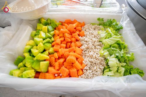 ภาพ No.296765:วันที่ 18 มกราคม พ.ศ. 2569 พิธีถวายภัตตาหารเป็นสังฆทาน แด่พระธรรมยาตรา ณ วัดโบสถ์บน ต.บางคูเวียง จ.นนทบุรี อนุสรณ์สถานลำดับที่ 4 สถานที่เกิดด้วยกายธรรม ในโครงการธรรมยาตรา กตัญญูบูชา มหาปูชนียาจารย์ พระมงคลเทพมุนี(สด จนฺทสโร) พระผู้ปราบมาร อนุสรณ์สถาน 7 แ