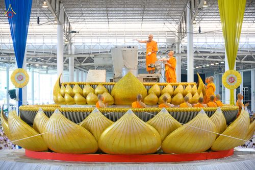 ภาพ No.81627:พิธีหล่อพระประธานเพื่อประดิษฐาน ณ ห้องแก้วสารพัดนึก 2 เนื่องในวันวิสาขบูชา วันเสาร์ที่ 3 มิถุนายน 2566 ณ วัดพระธรรมกาย จ.ปทุมธานี