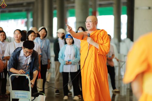 ภาพ No.320014:วันที่ 6 เมษายน พ.ศ.2569 ทีมจัดภัตตาหารประชุมเตรียมงานถวายมหาสังฆทาน 40,000 กว่าวัดทั่วประเทศ บูชาธรรม 82 ปี หลวงพ่อธัมมชโย