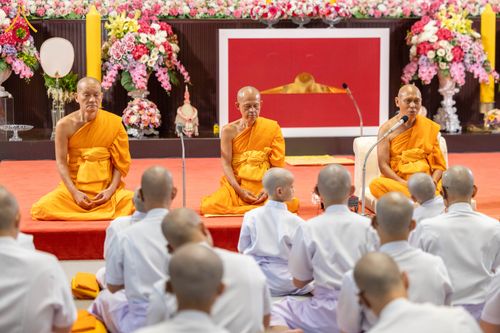 ภาพ No.286594:วันเสาร์ที่ 12 กรกฏาคม พ.ศ.2568 พิธีบรรพชาอุปสมบท  โครงการบรรพชาอุปสมบทหมู่ ธรรมทายาทนานาชาติ(ภาคภาษาจีน), โครงการบรรพชาสามเณร โรงเรียนนานาชาติ รุ่นที 14